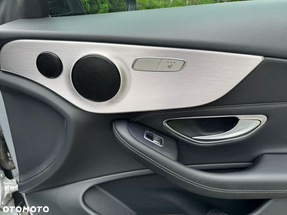 Mercedes-Benz Klasa C 180 9G-TRONIC - 23