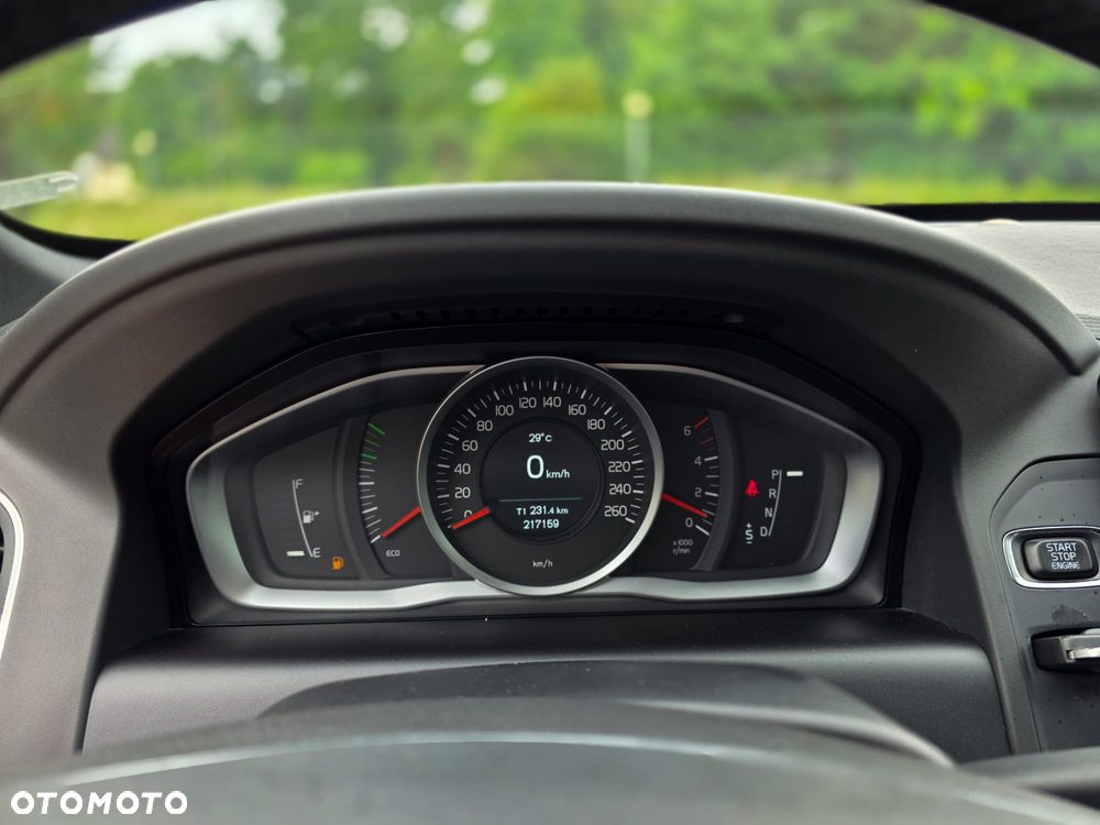 Volvo XC 60 - 22