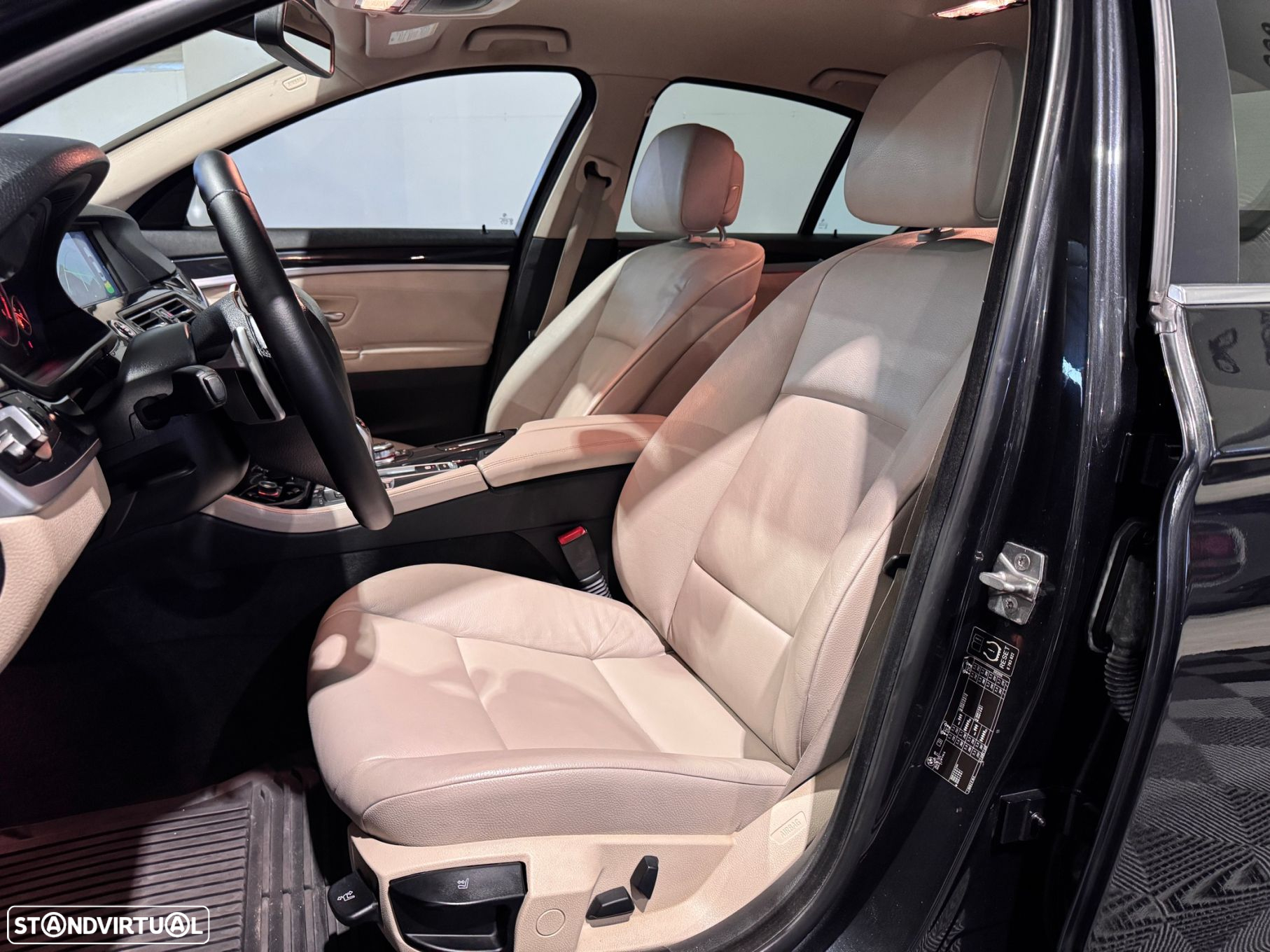 BMW 535 d Exclusive Auto - 12