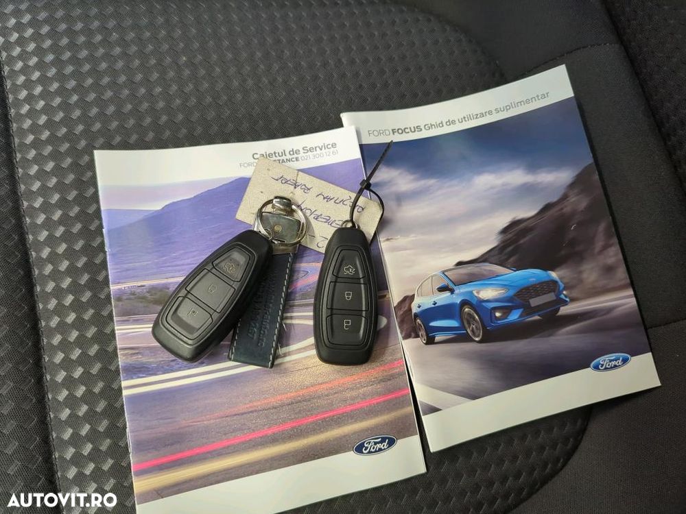 Ford Focus 1.0 EcoBoost MHEV Titanium - 9