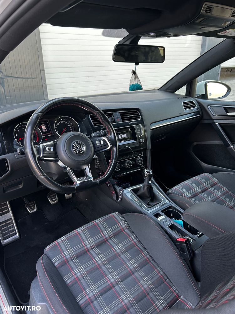 Volkswagen Golf GTI Performance BlueMotion Technology - 8