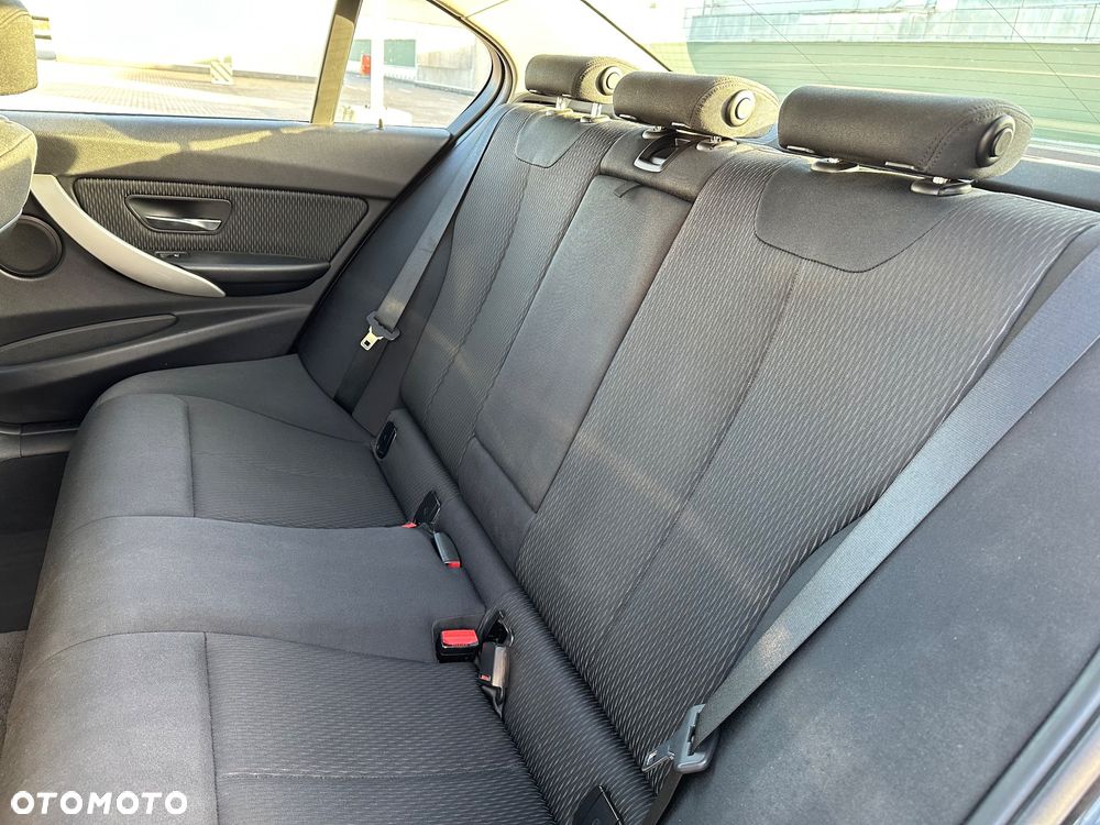 BMW Seria 3 316d Advantage - 11