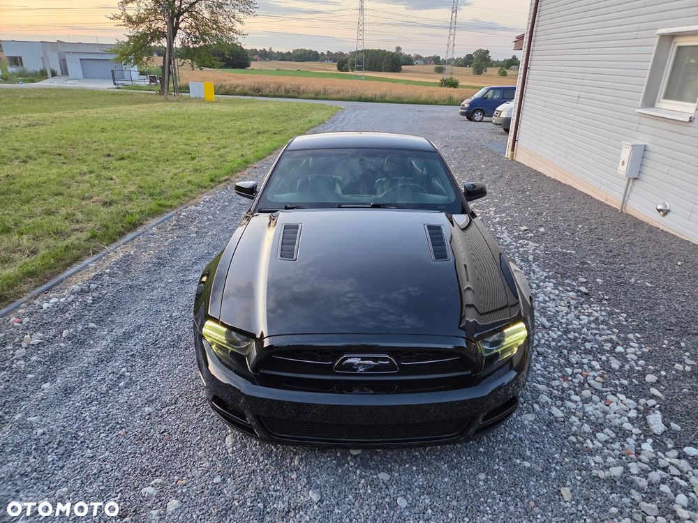 Ford Mustang - 32