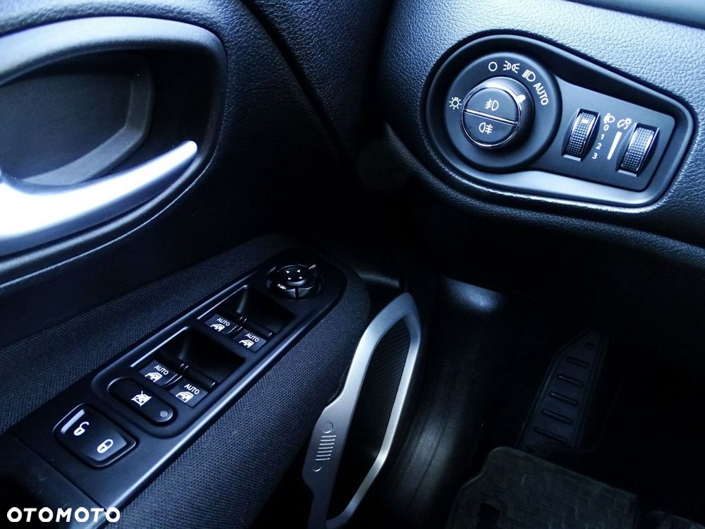 Jeep Renegade - 19