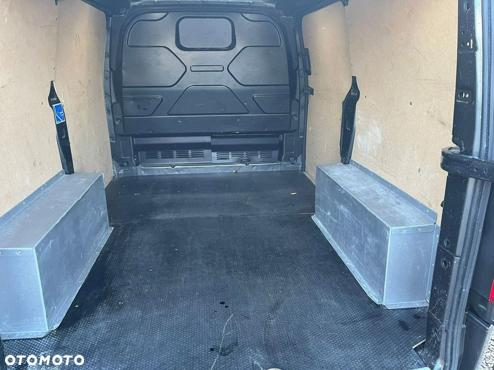 Ford Transit Custom - 10