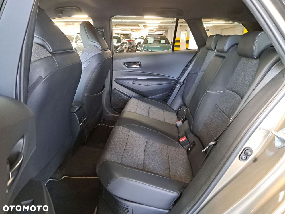Toyota Corolla 1.8 Hybrid Style - 13