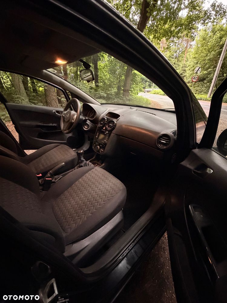 Opel Corsa - 20