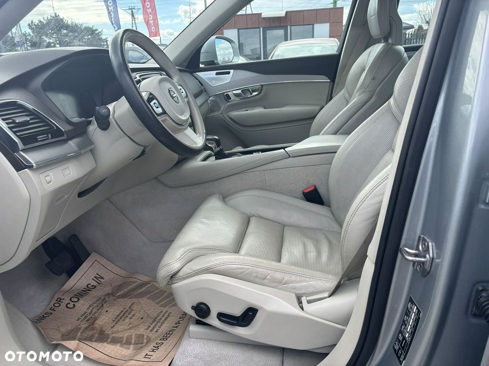 Volvo XC 90 - 19