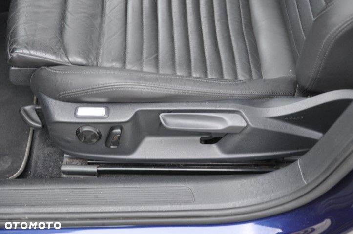 Volkswagen Passat - 14