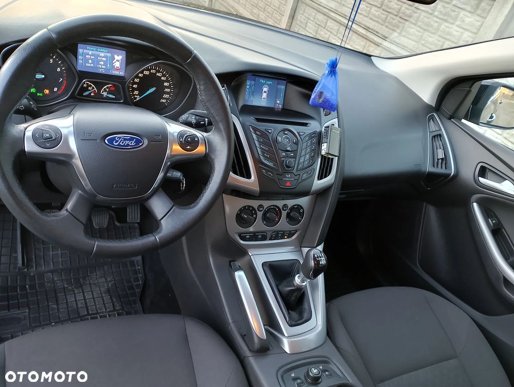 Ford Focus - 24