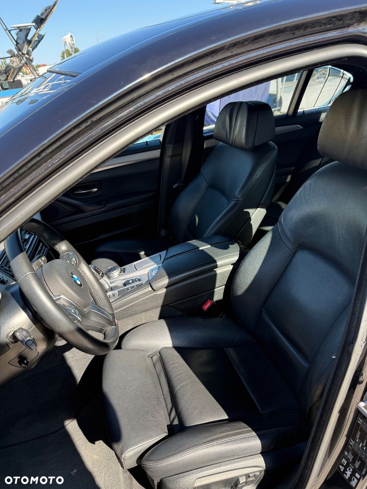 BMW Seria 5 535d xDrive - 12