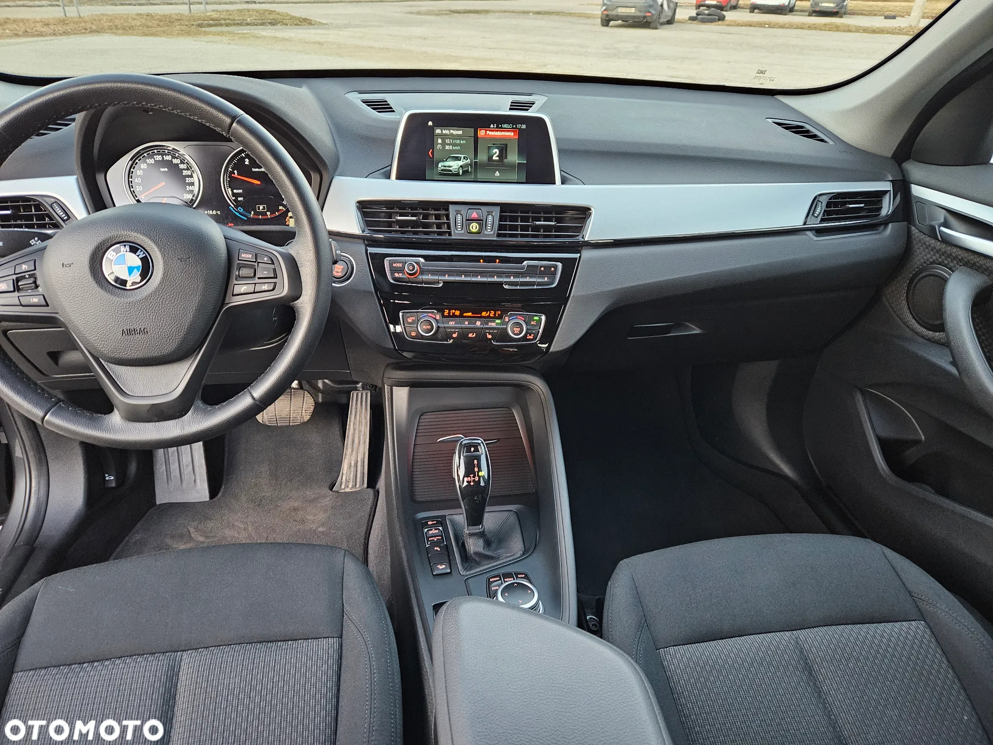 BMW X1 xDrive18d - 10
