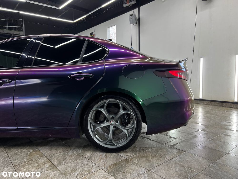 Alfa Romeo Giulia 2.0 Turbo TI Q4 - 10