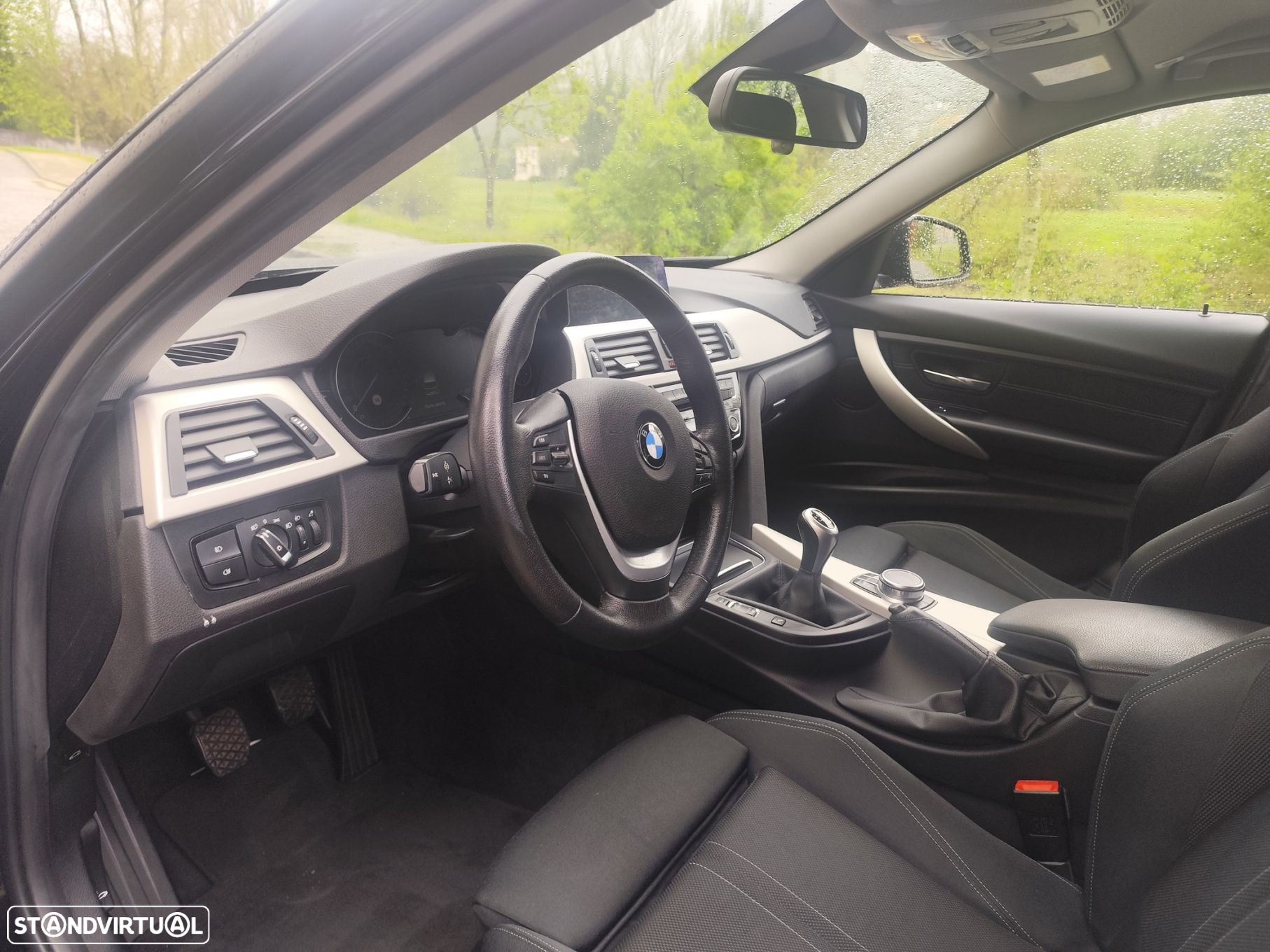 BMW 318 d Touring - 17