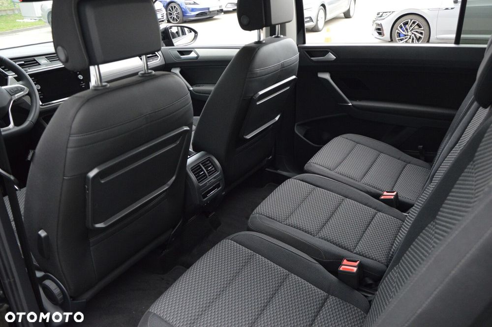 Volkswagen Touran - 20