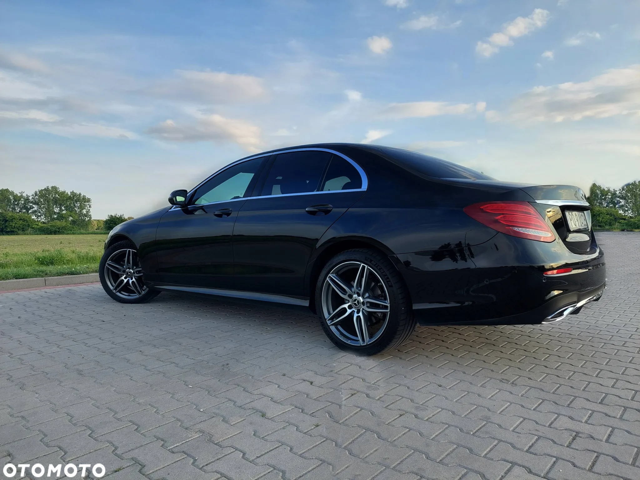 Mercedes-Benz Klasa E 220 d 4-Matic 9G-TRONIC - 10