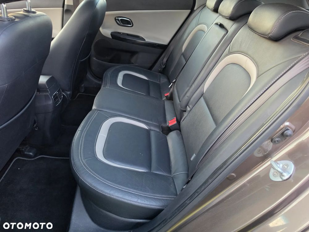 Kia Ceed 1.6 CRDi 128 Platinum Edition - 18