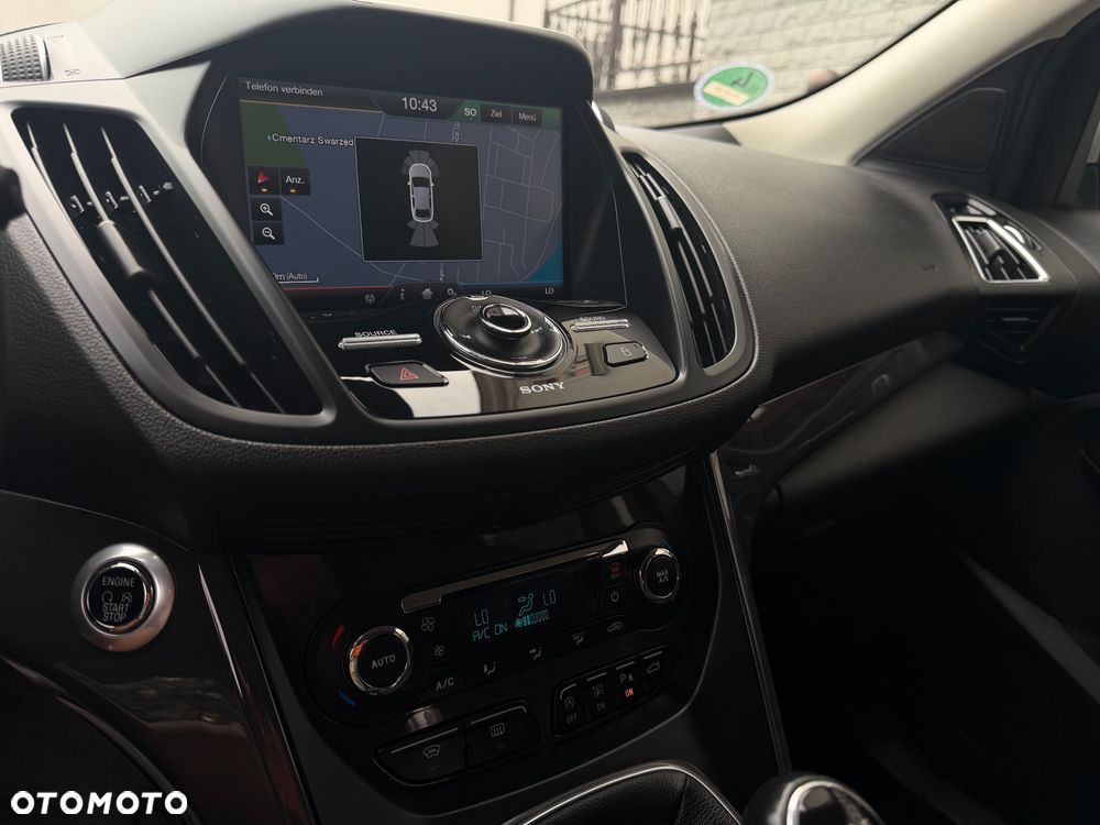 Ford Kuga 1.5 EcoBoost 2x4 Titanium - 32