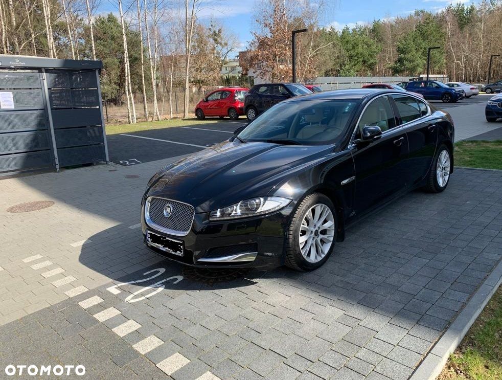 Jaguar XF 2.2 D Luxury - 2