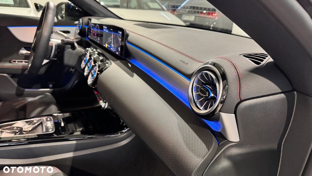 Mercedes-Benz CLA 200 AMG Line 7G-DCT - 31