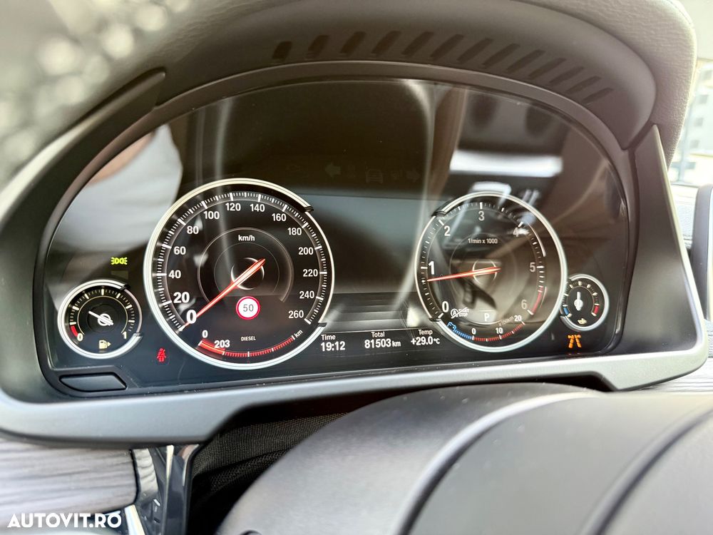 BMW X6 xDrive40d - 27