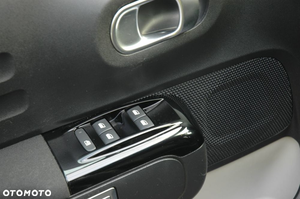 Citroën C3 1.2 PureTech Shine - 9