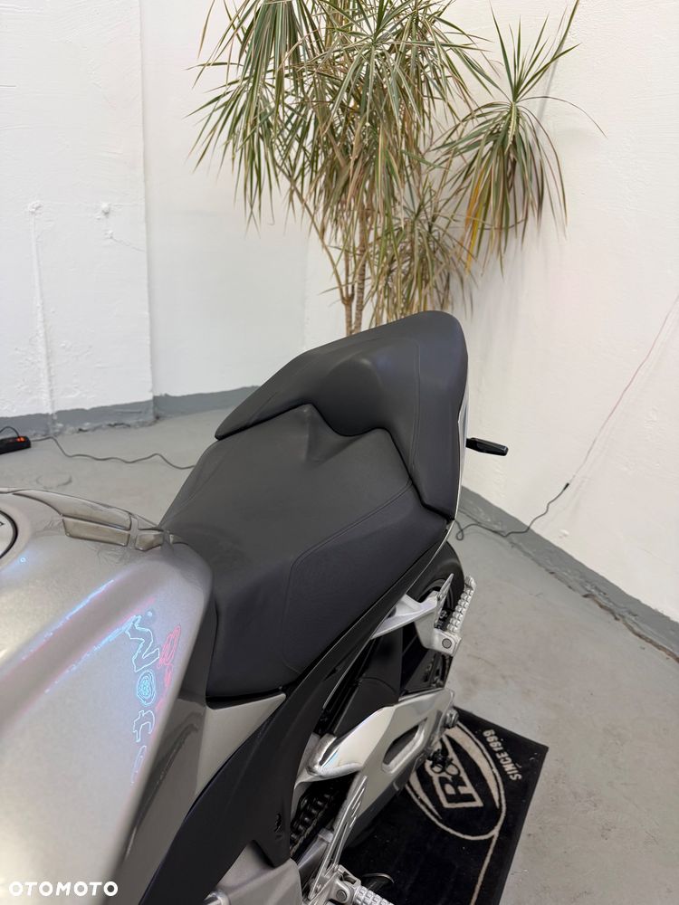 Aprilia Tuono - 20