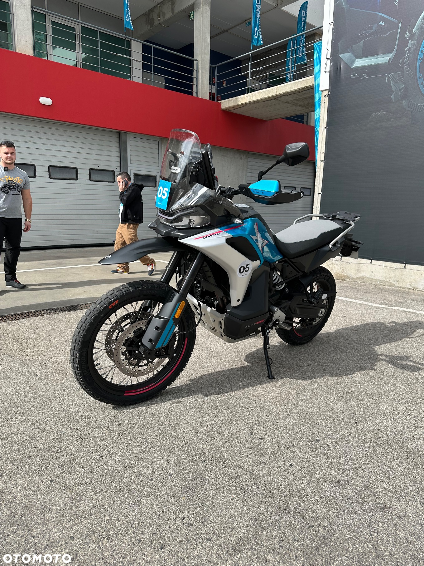 CFMoto MT - 3