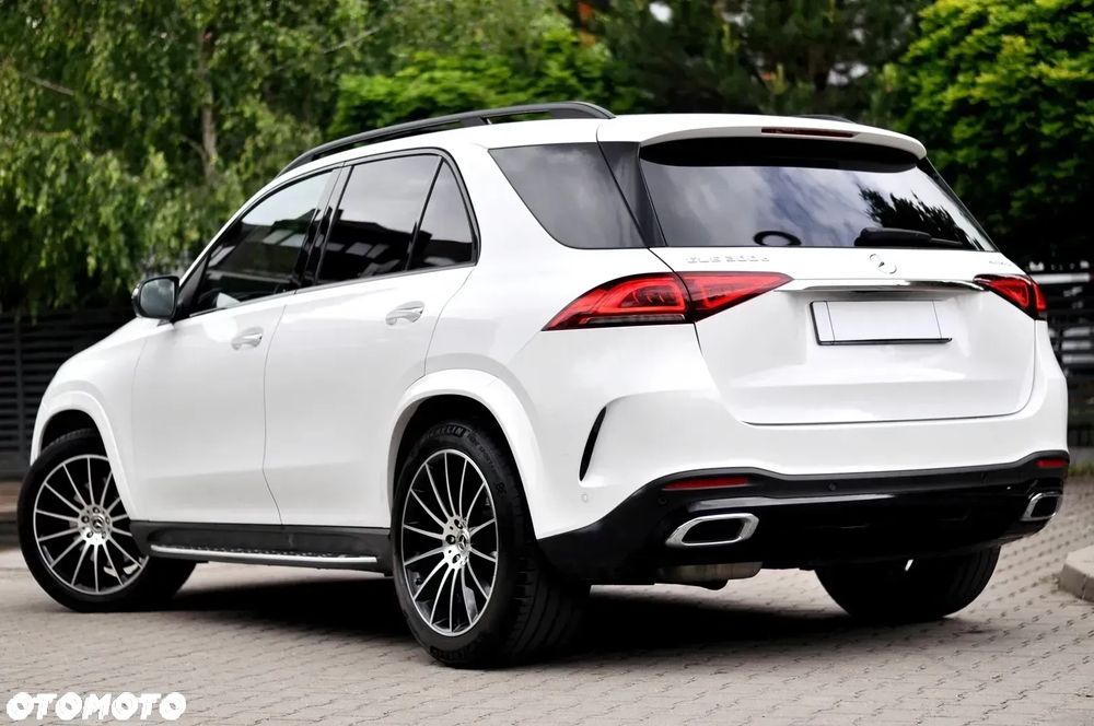 Mercedes-Benz GLE 300 d 4Matic 9G-TRONIC AMG Line - 13
