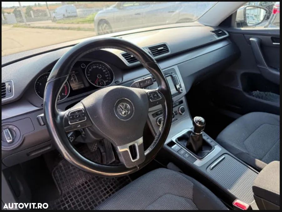 Volkswagen Passat 2.0 TDI BlueMotion Tehnology Trendline - 5