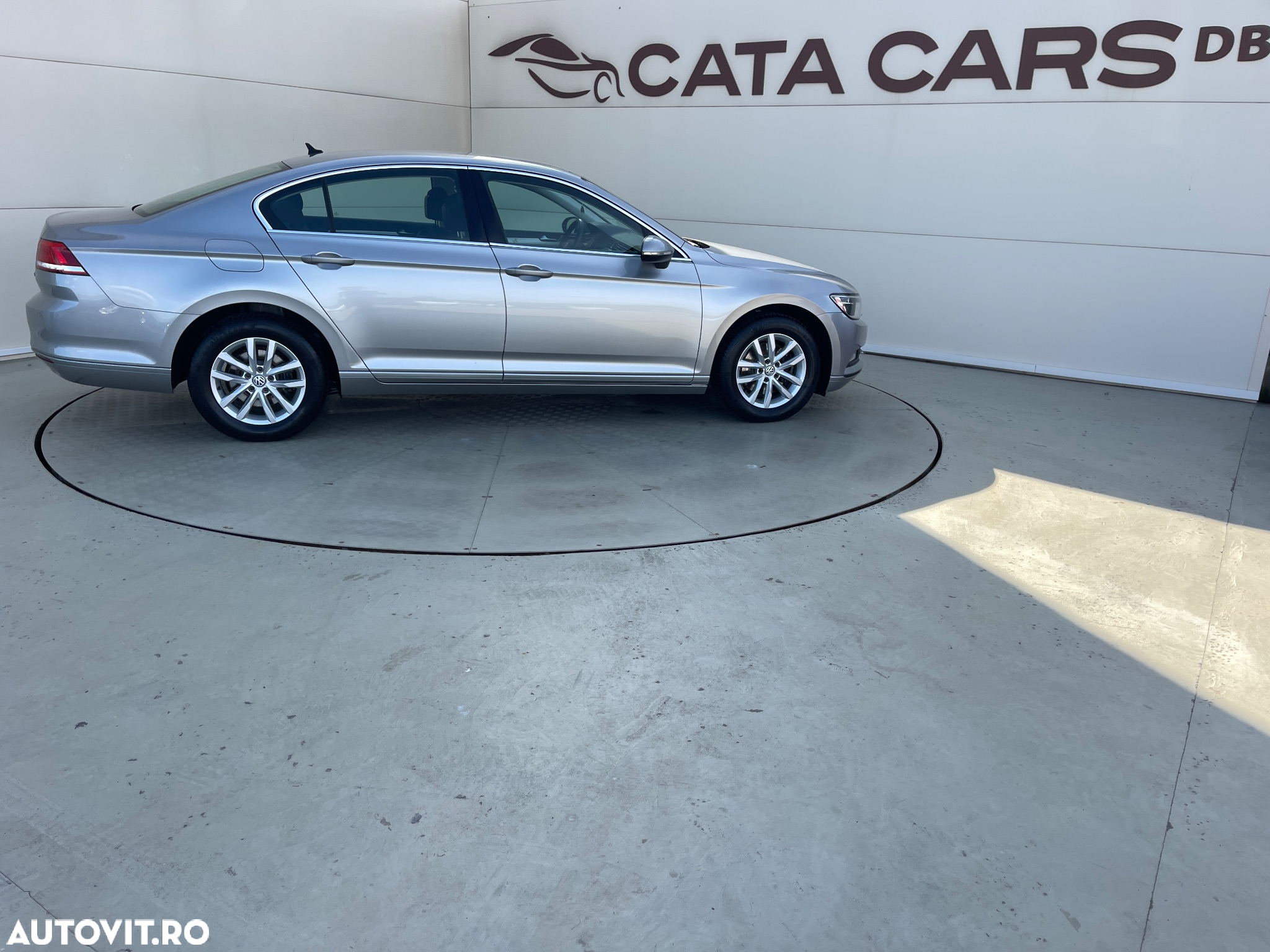 Volkswagen Passat - 17