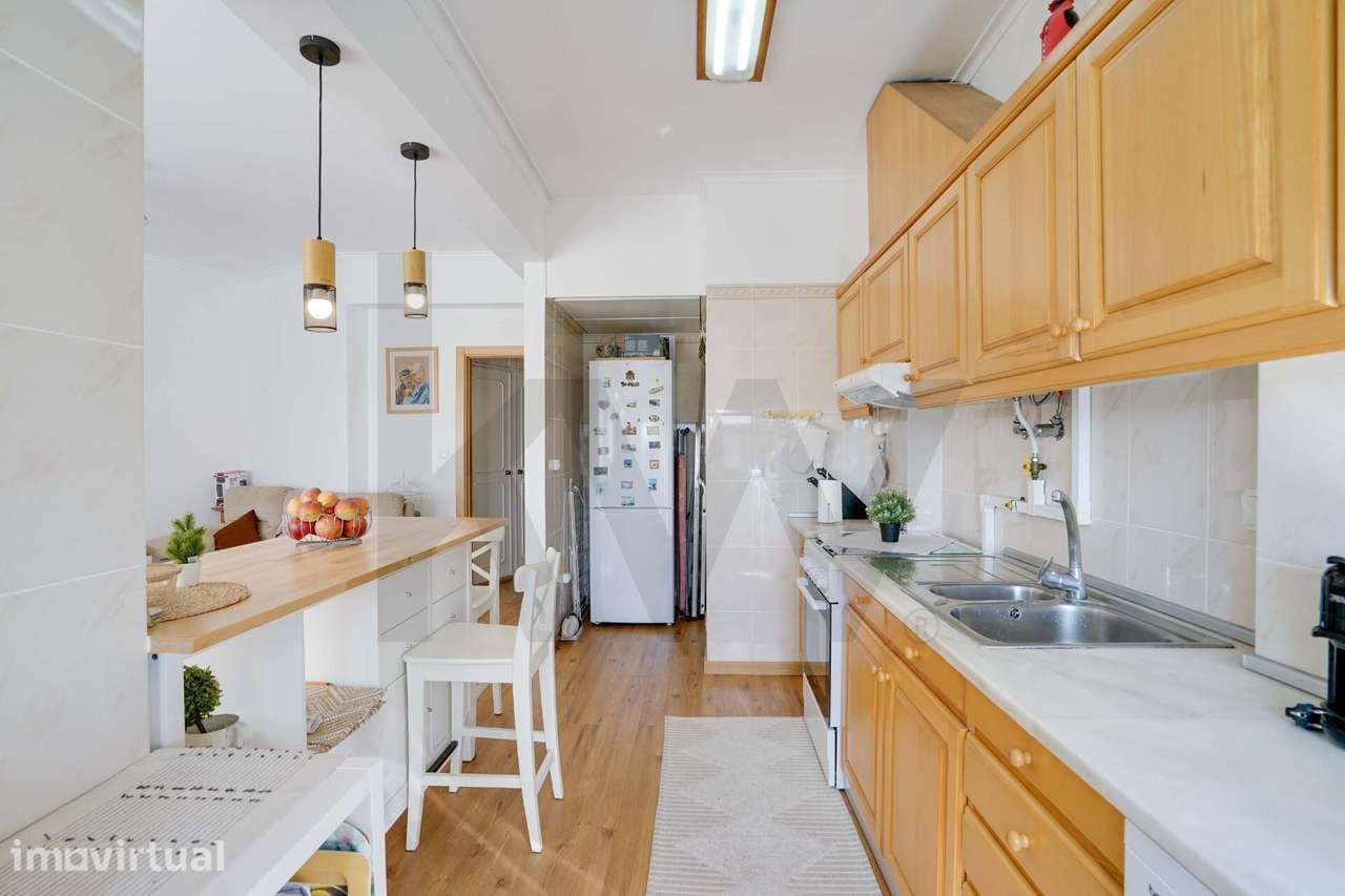 APARTAMENTO T3 RENOVADO EM ODIVELAS - Grande imagem: 4/27