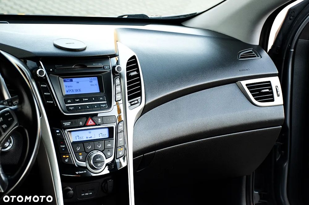 Hyundai i30 1.6 CRDi Premium - 32