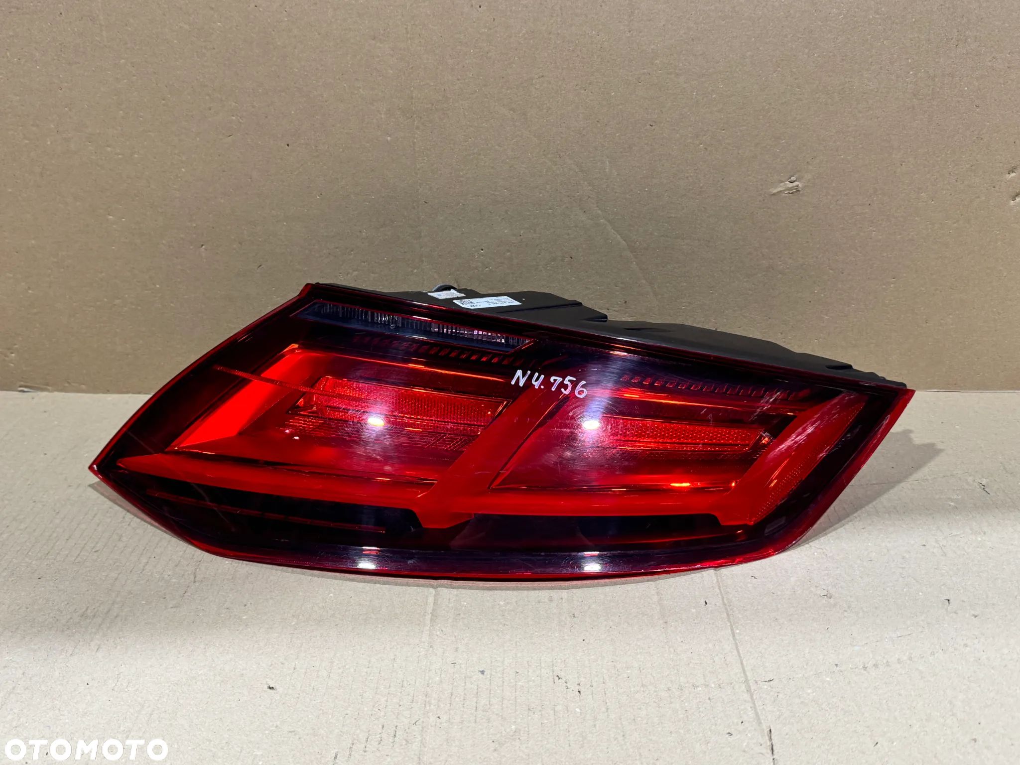 AUDI TT 8S LED LAMPA TYLNA PRAWA USA 8S0945096C - 1