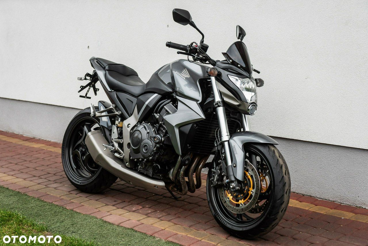 Honda CB - 1