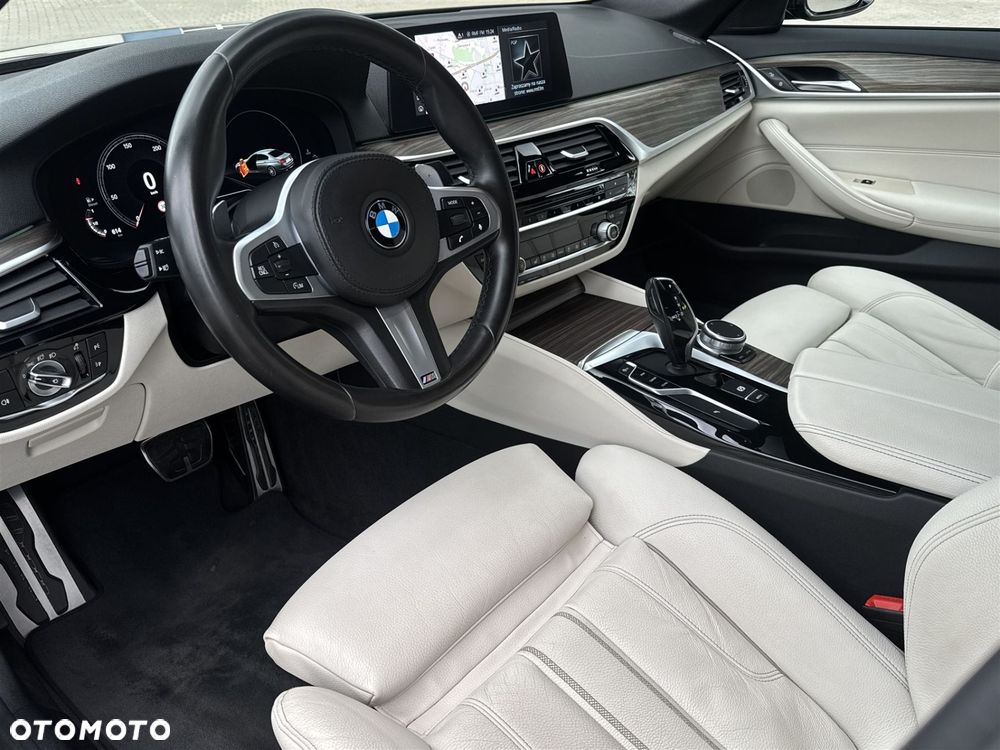 BMW Seria 5 520d xDrive - 7