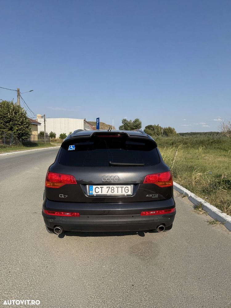 Audi Q7 - 4