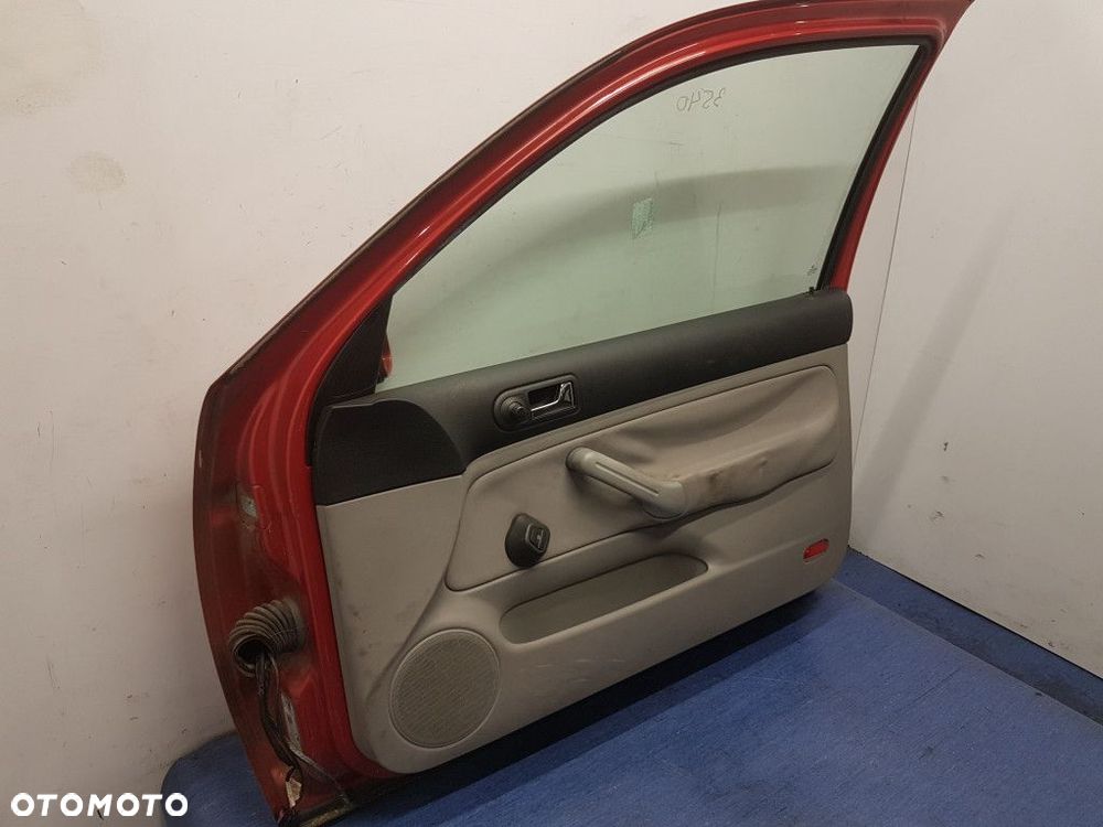 VOLKSWAGEN GOLF 4 3D DRZWI PRZÓD PRAWE - 11