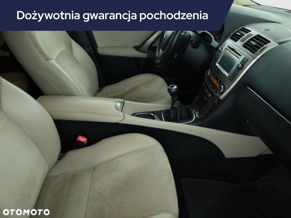 Toyota Avensis - 9