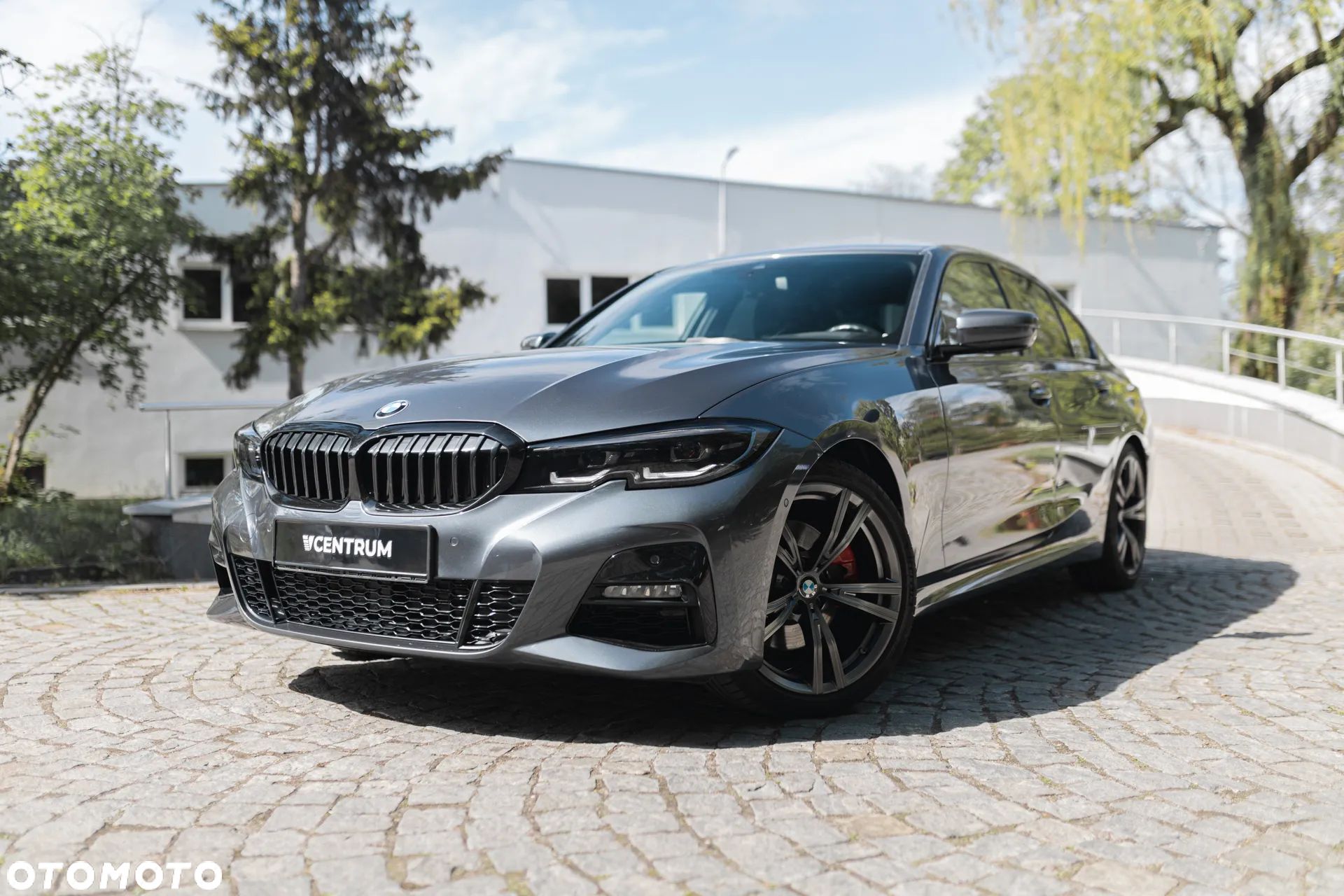 BMW Seria 3 330i xDrive M Sport - 1