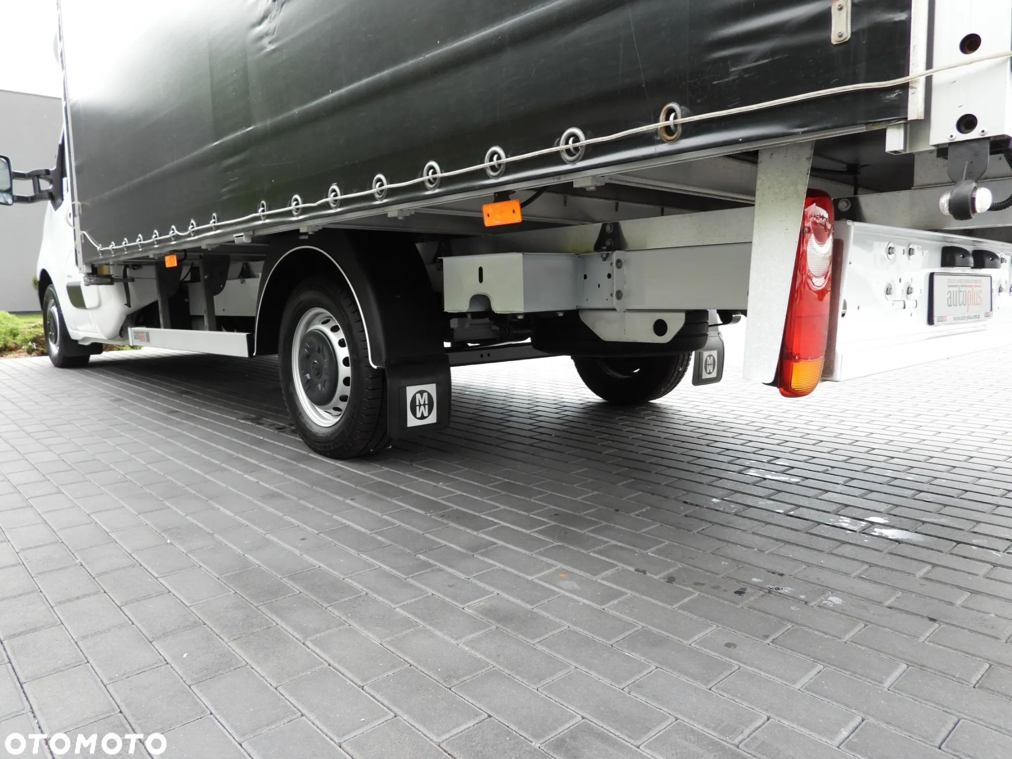 Opel MOVANO PLANDEKA 10 PALET WEBASTO TEMPOMAT KLIMATYZACJA LEDY PNEUMATYKA 165KM [ 268259 ] - 17
