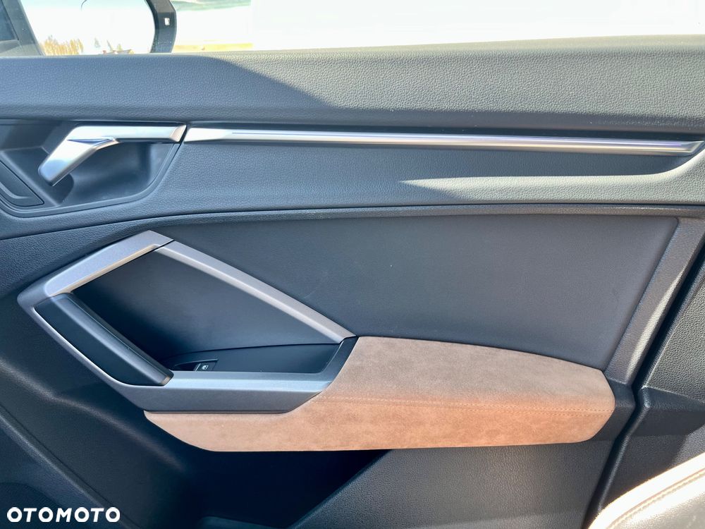 Audi Q3 35 TFSI Advanced S tronic - 17