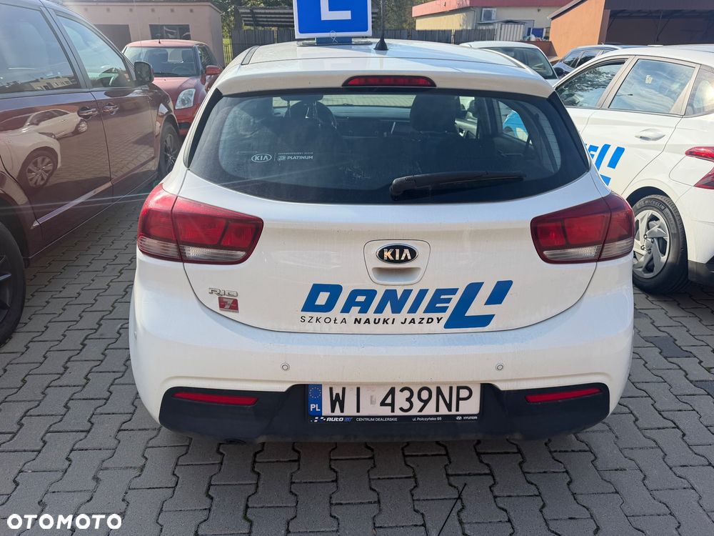 Kia Rio - 3