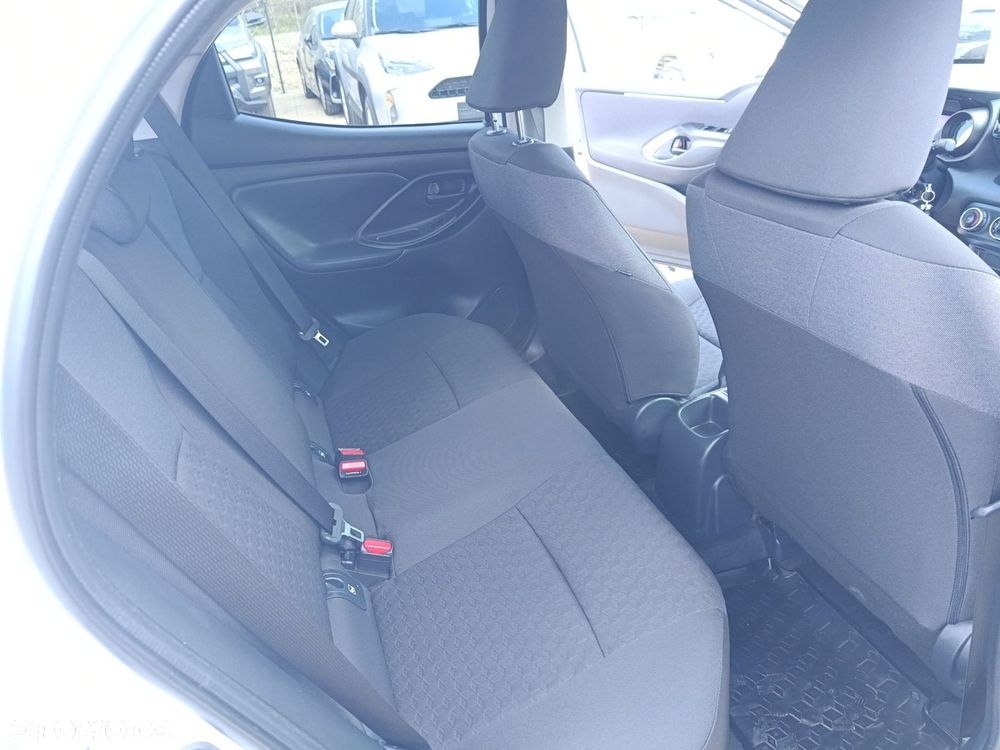 Toyota Yaris 1.5 Comfort CVT - 11