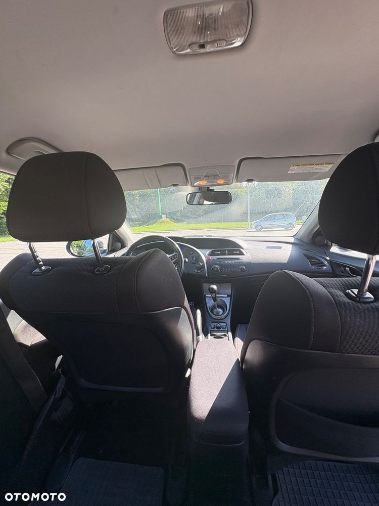Honda Civic 1.8 Comfort - 11