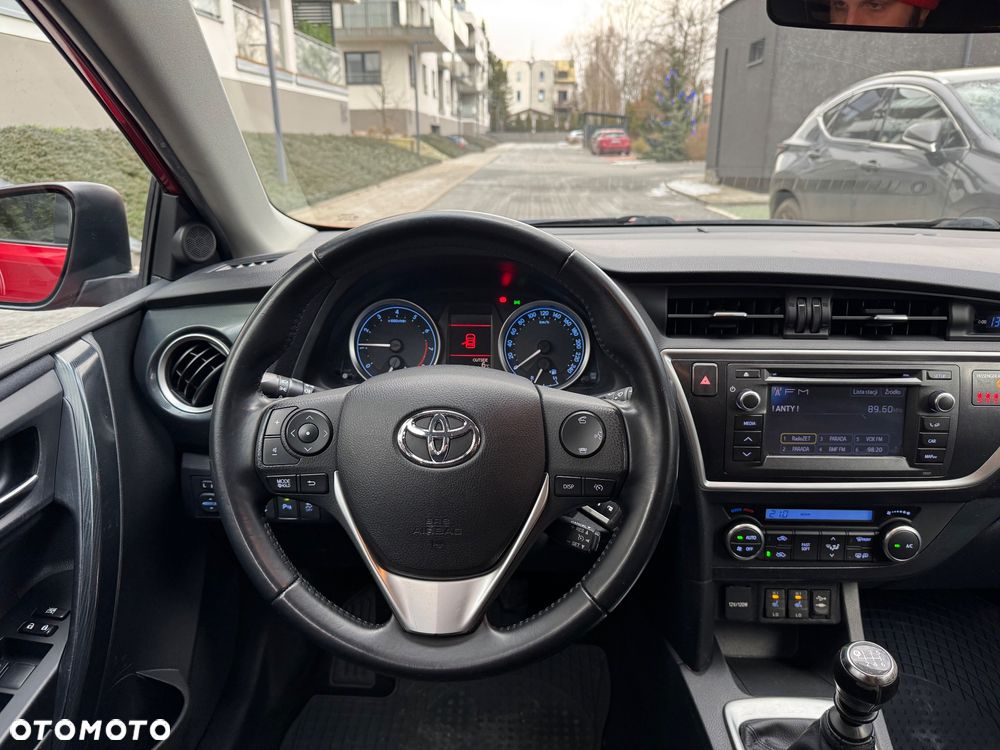 Toyota Auris 1.6 Dynamic - 17