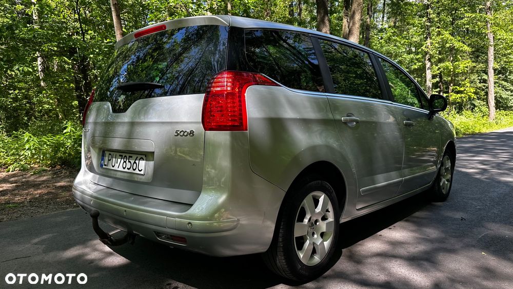 Peugeot 5008 1.6 THP Family 7os - 3