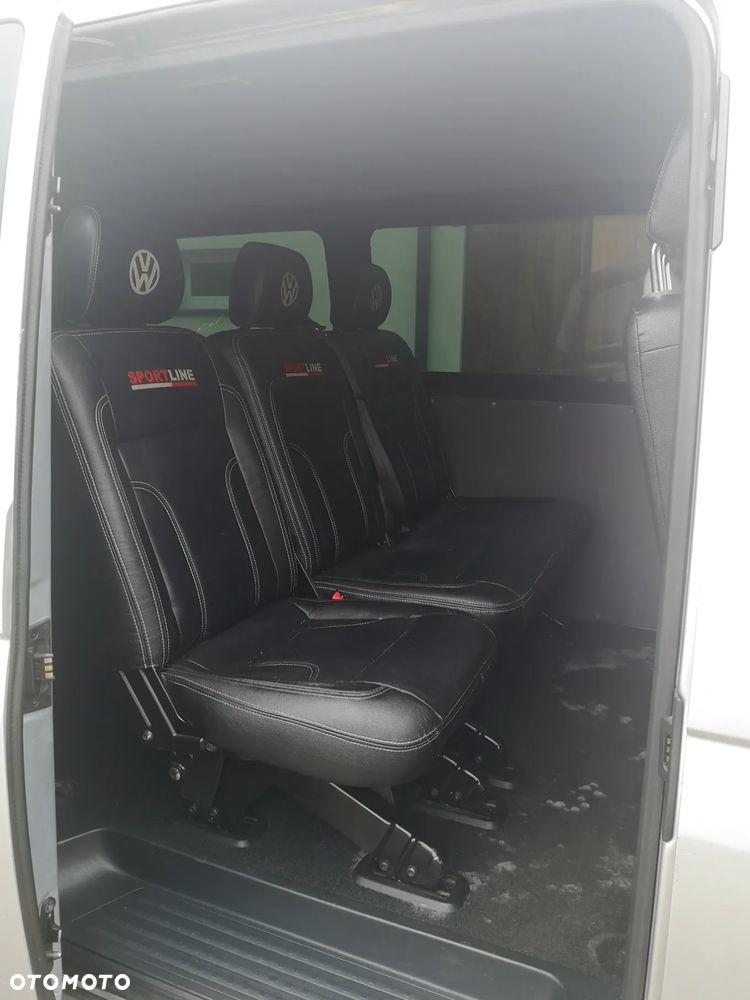 Volkswagen Transporter - 9