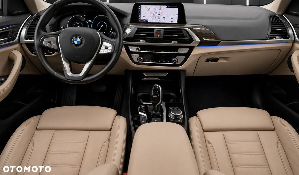 BMW X3 xDrive30e Luxury Line - 7