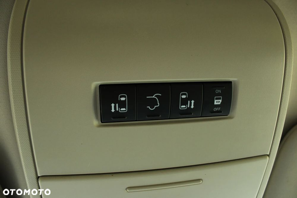 Chrysler Town & Country 3.6 Touring - 31